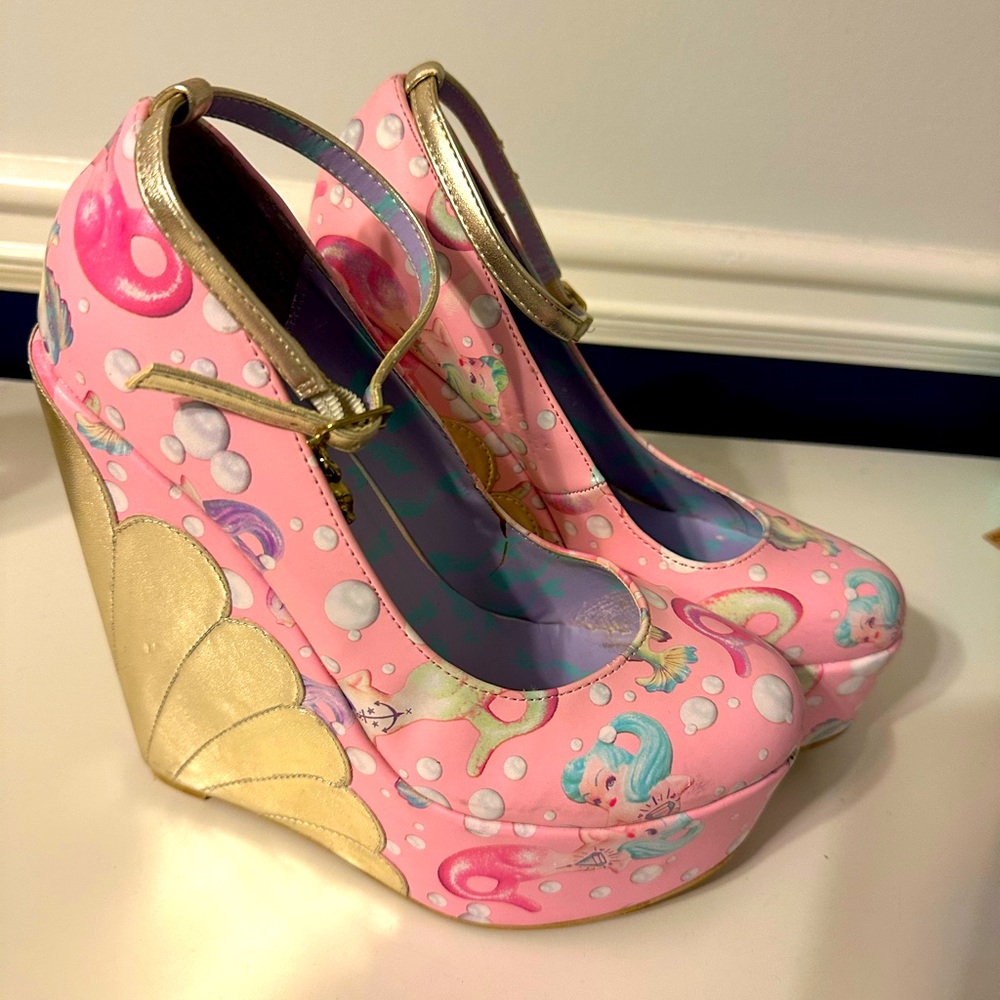 LF Pink and Gold Wedges